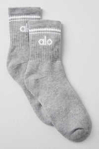ALO YOGA Unisex Half Crew Throwback Sock in heather grey white - women's accessory