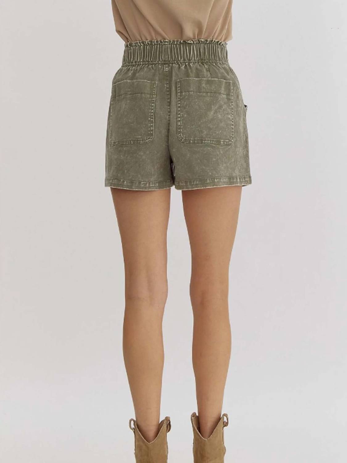 Entro - Stylish High-waisted Shorts