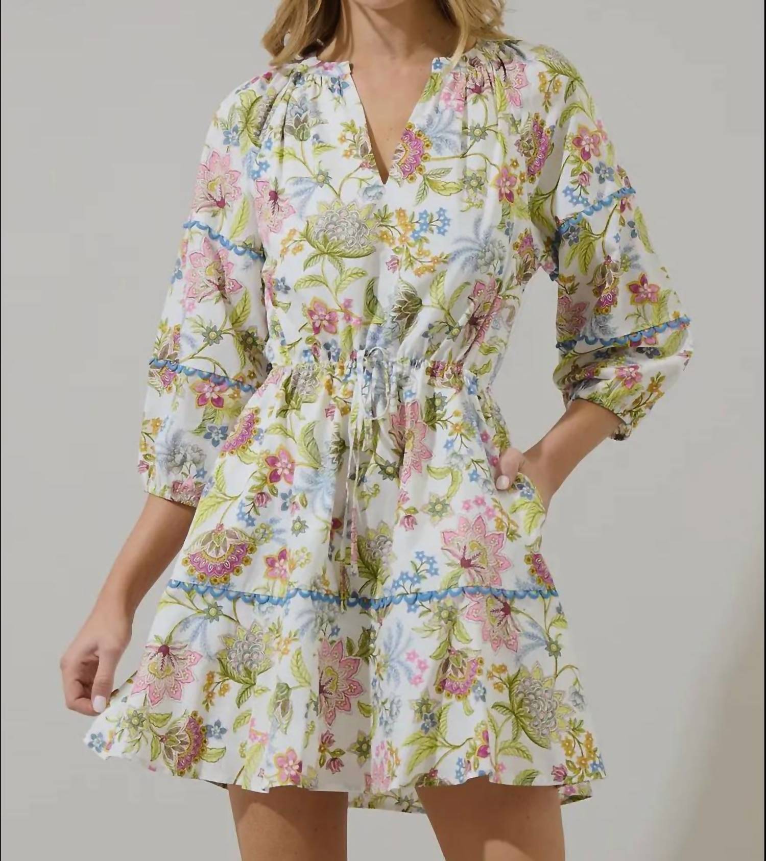 Sugarlips - Pany Floral Darrian Split Neck Mini Dress