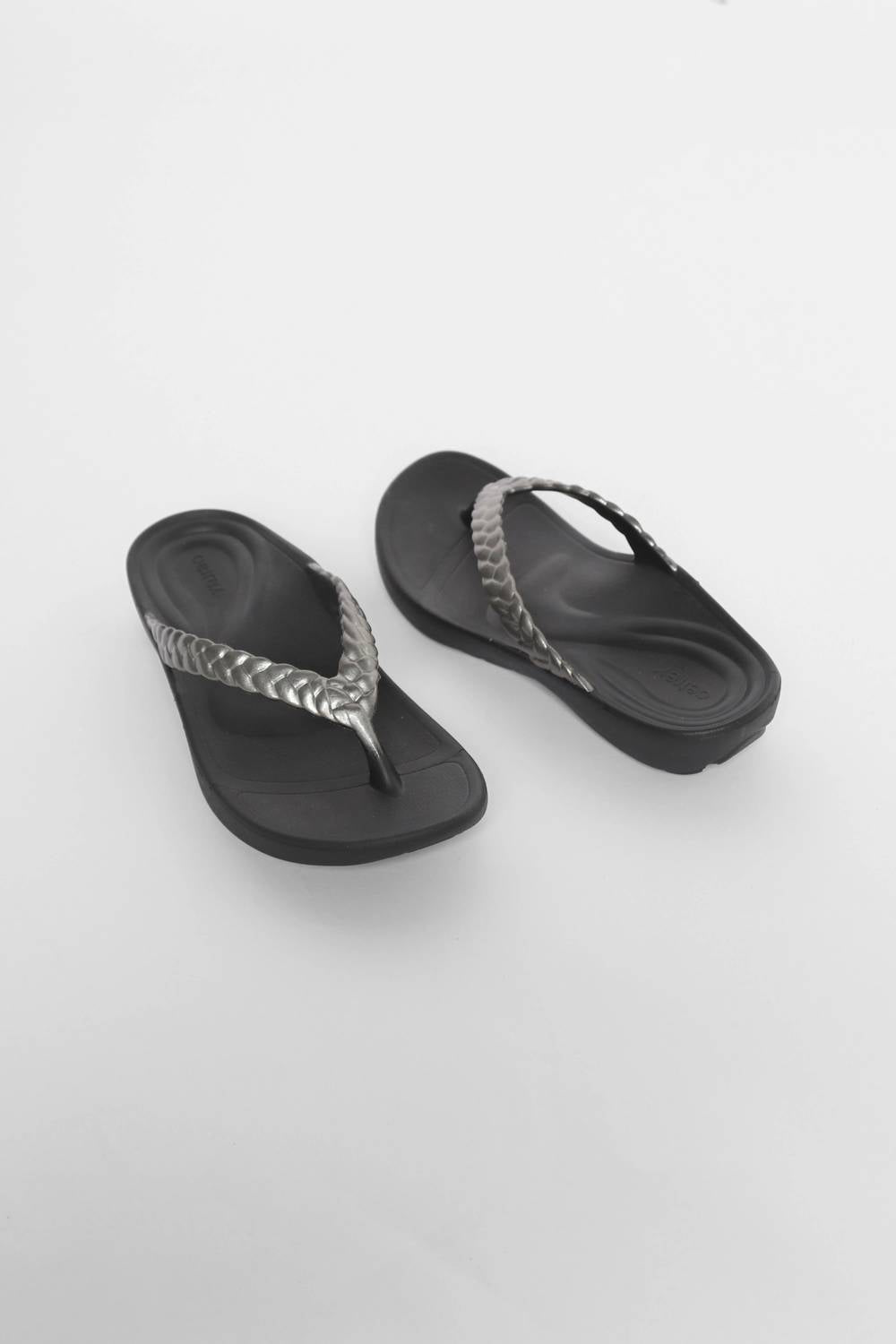 Aetrex - Women's Vicki Braided Thong Sandal
