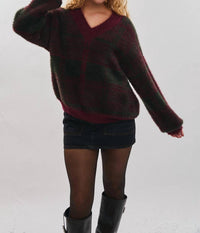 Le Lis - Luna V-neck Sweater