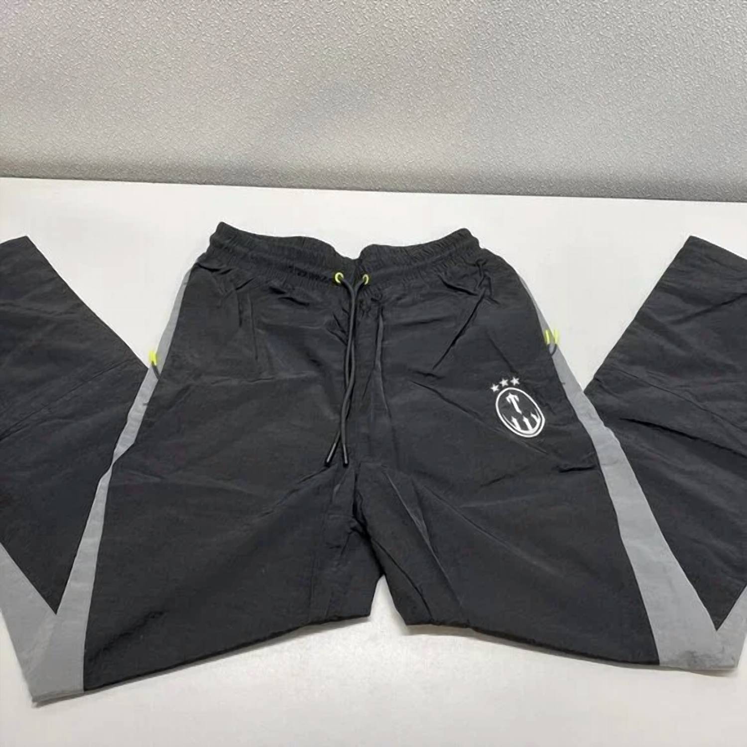 Trapstar - Men's Irongate Hooded Jacket And Pants Tracksuit