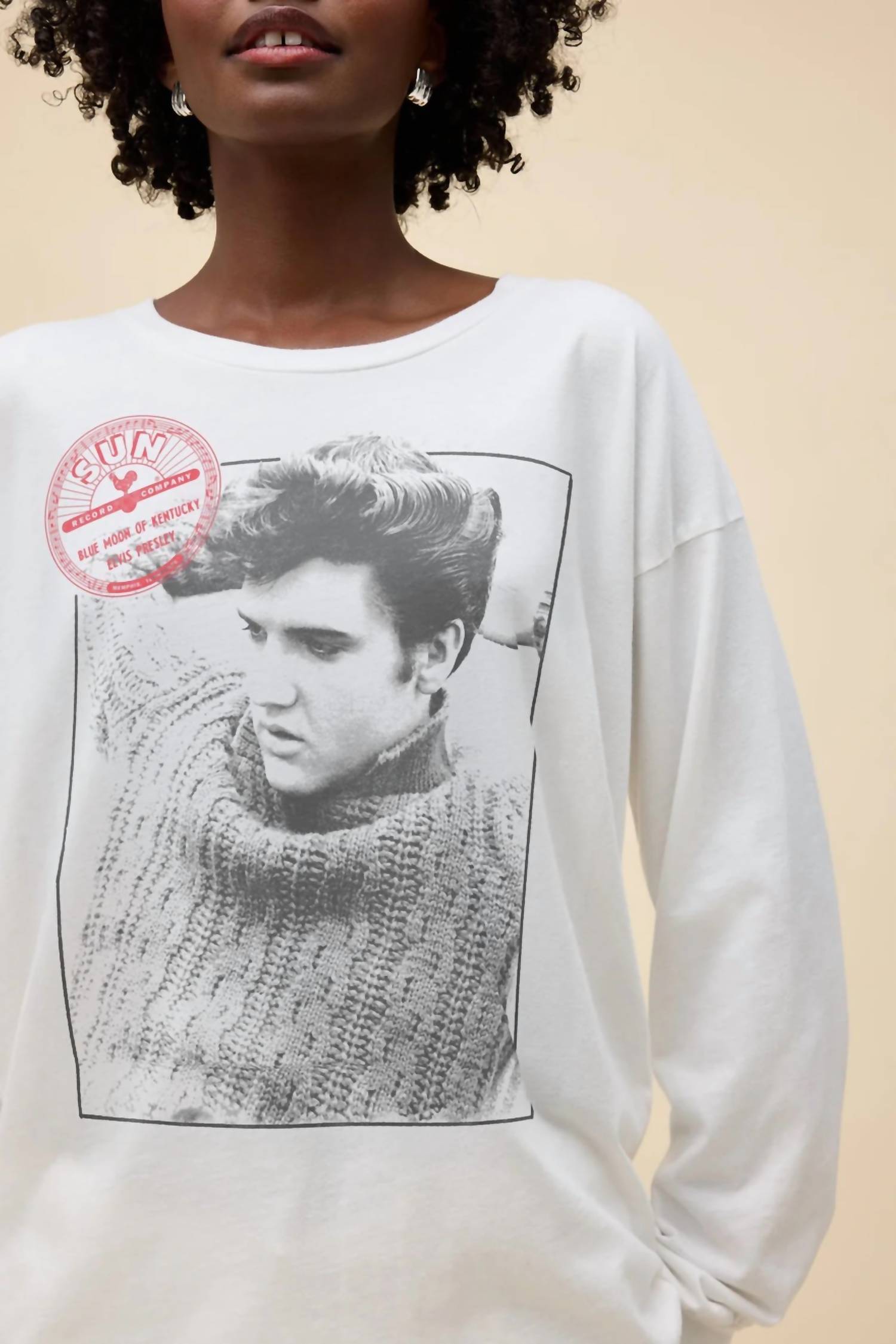 Daydreamer - Sun Records X Elvis Relaxing Merch Long Sleeve Top