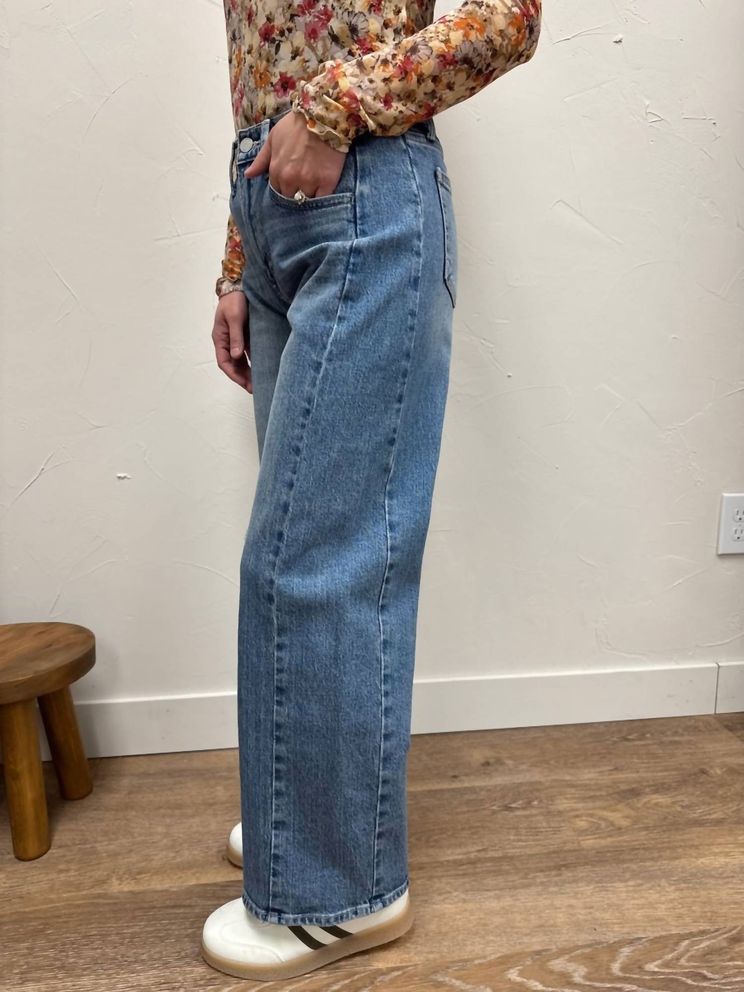 JUST BLACK DENIM Stretch Slight Barrel Twist Jean in med wash - women's jeans - detail view