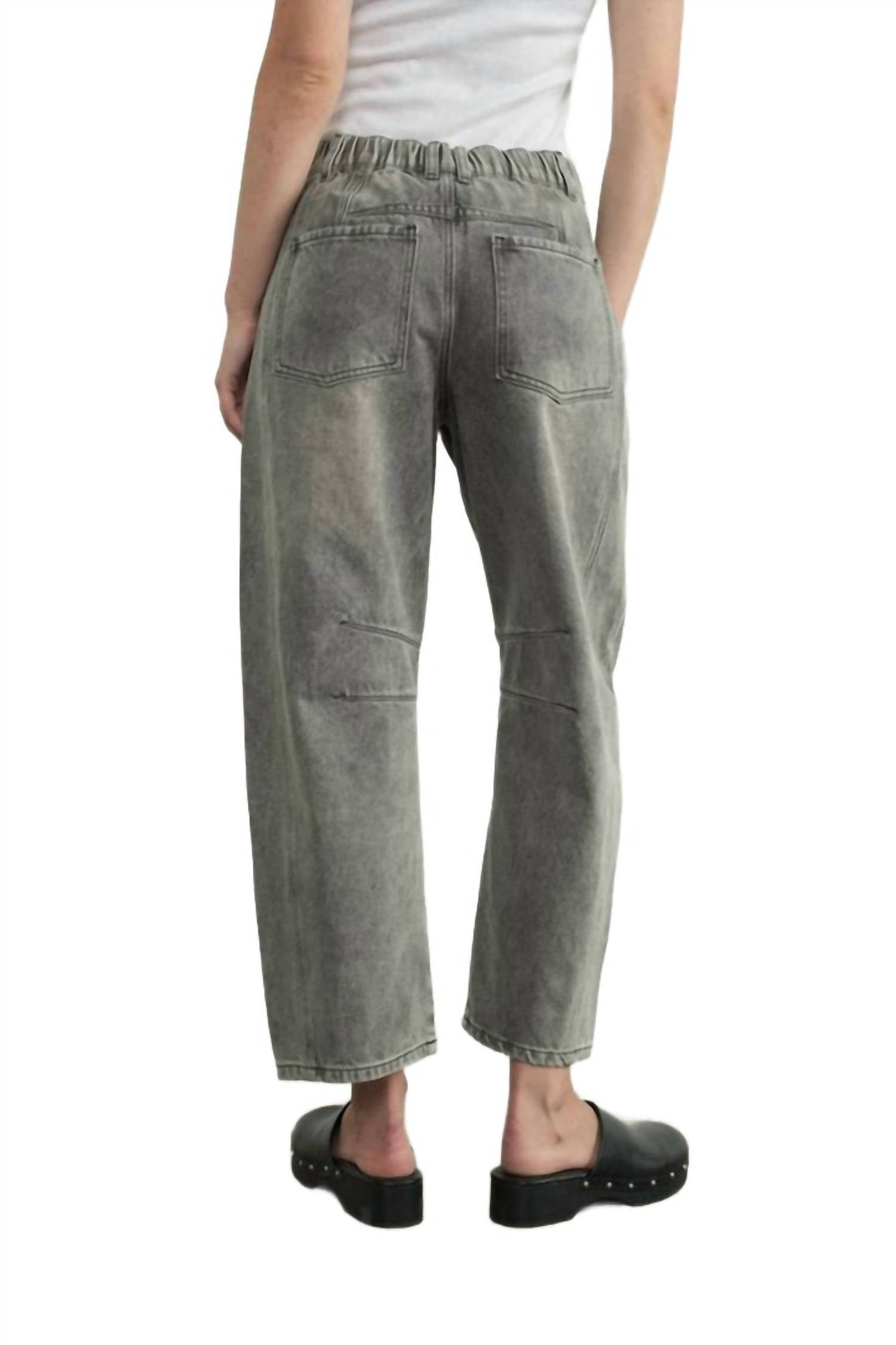 Aaron & Amber - Relax Barrel Jean