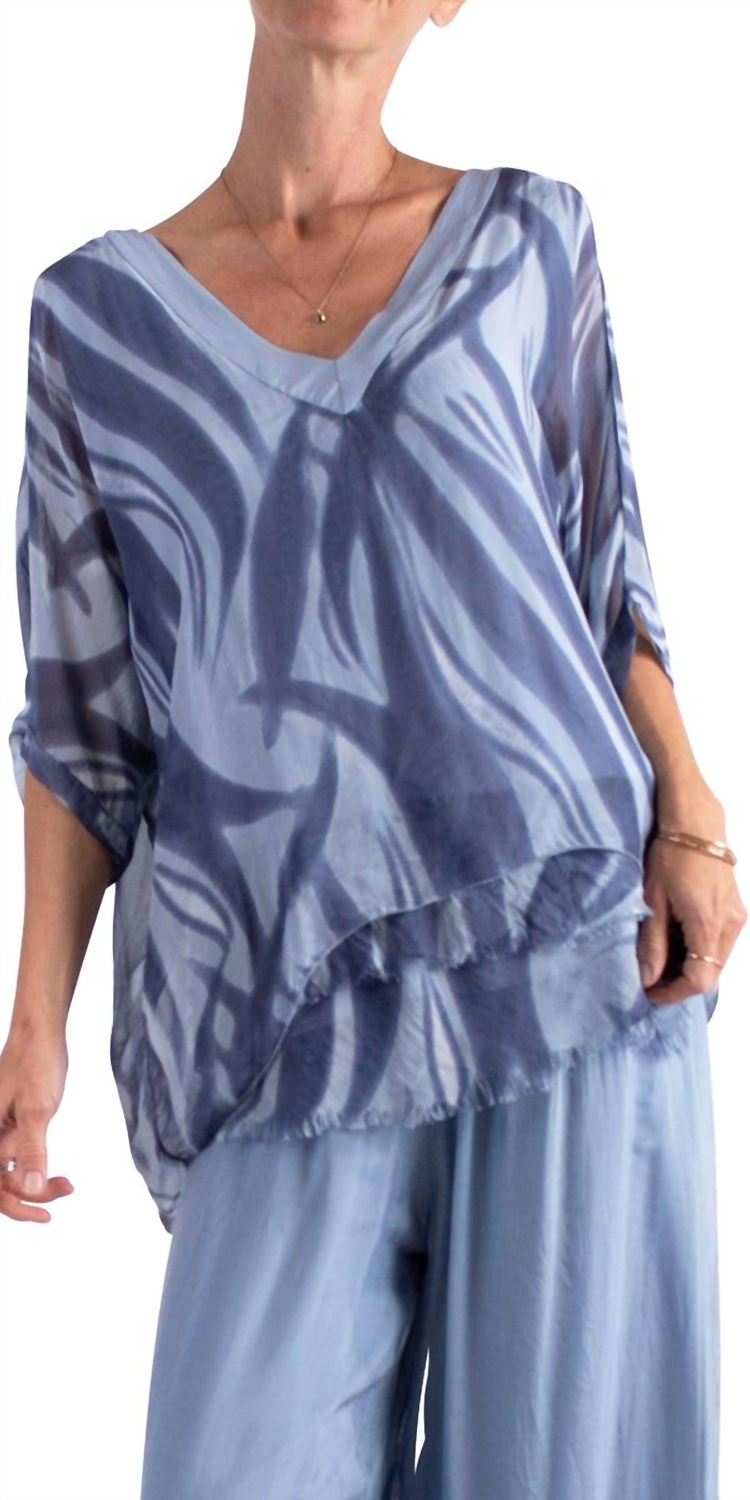 Gigi Moda - Diana Wave Print V-neck Blouse