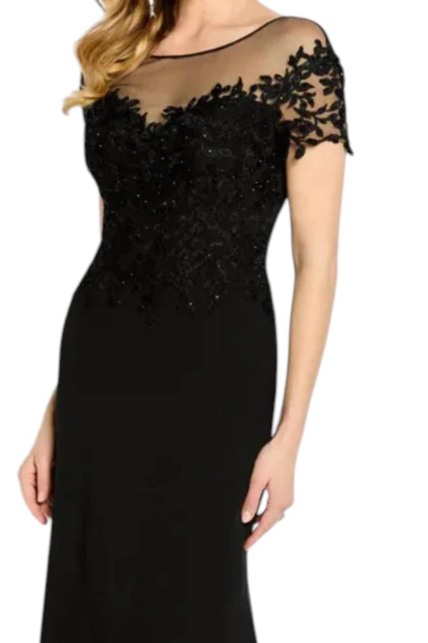 Cameron Blake - Short Sleeve Gown