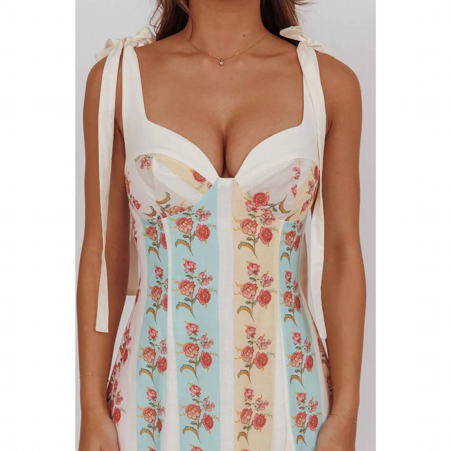One And Only Collective - Vintage Inspired Floral Maxi Dress
