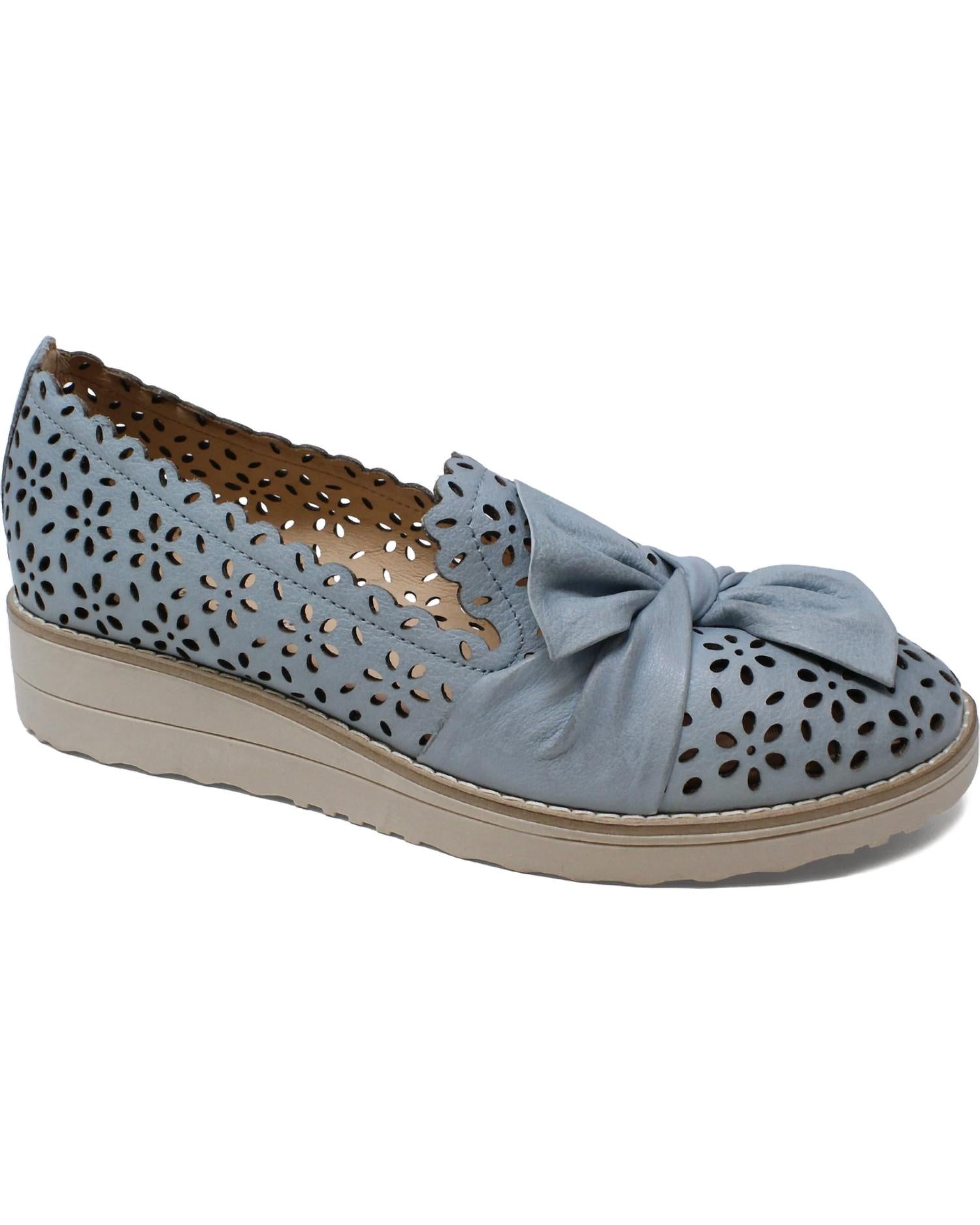 Django & Juliette - Women's Omilla Slip-on