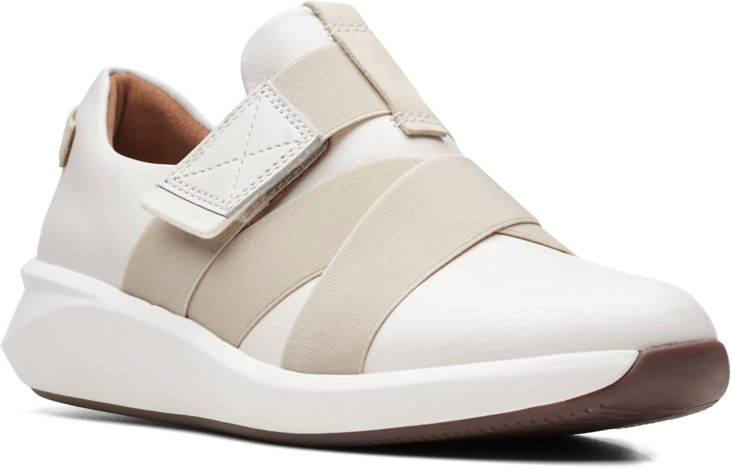 Clarks - Women's Un Rio Strap Sneakers