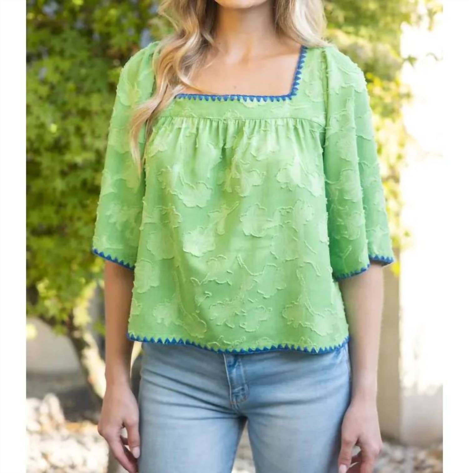 Voy - Contrast Embroidery Floral Top