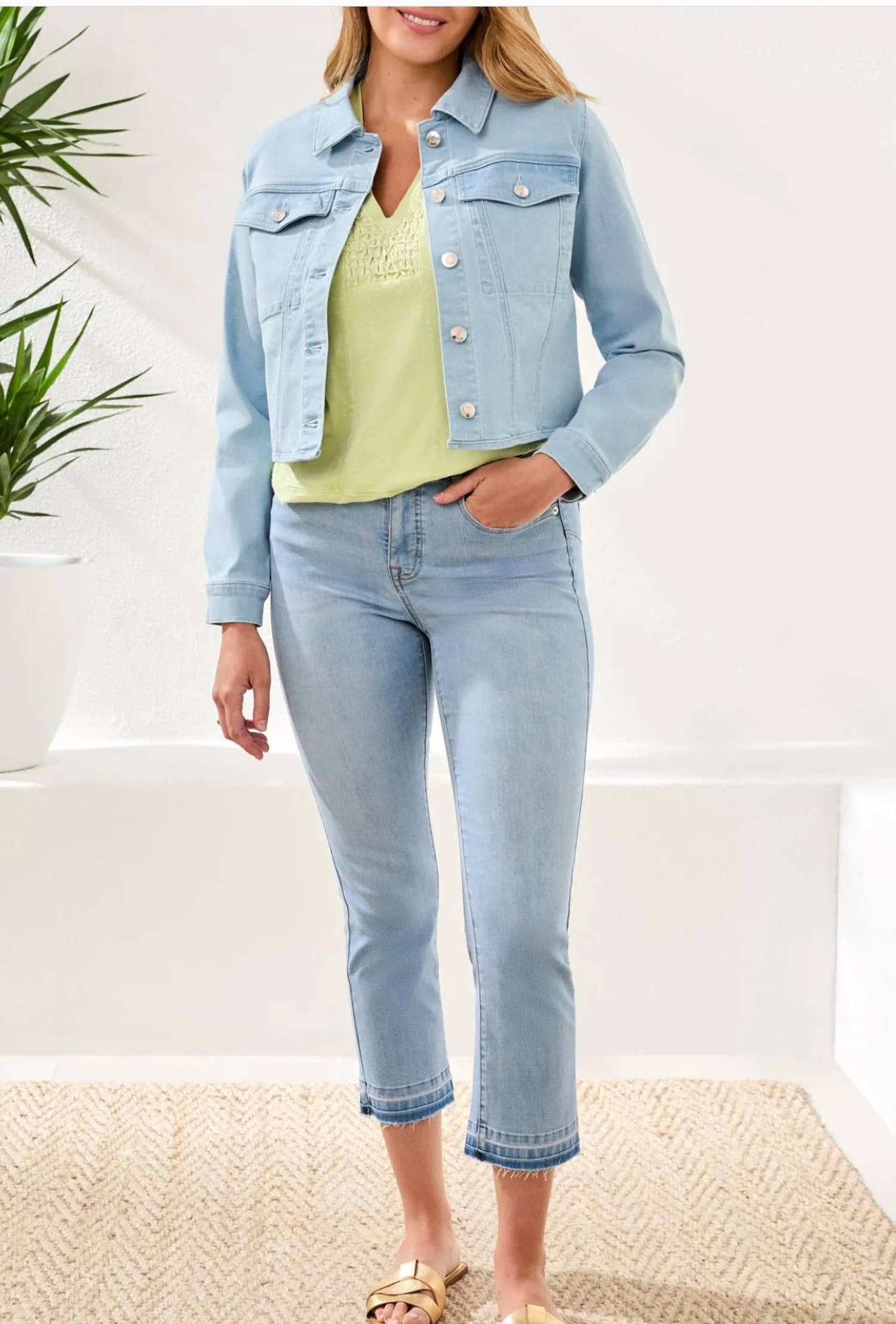 Tribal - Cropped Denim Jacket With Back Pleats