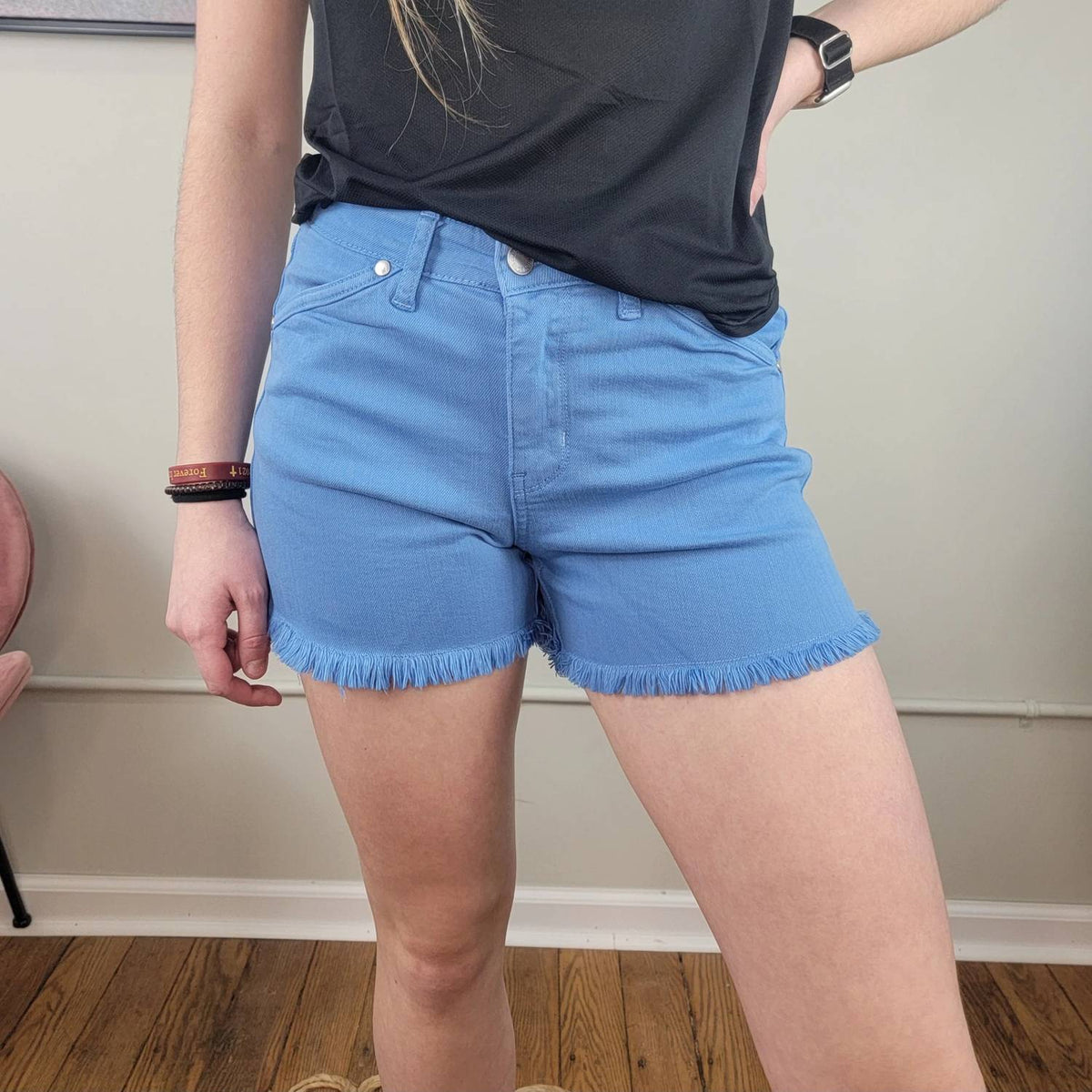 Judy Blue - Mid Rise Frayed Hem Shorts