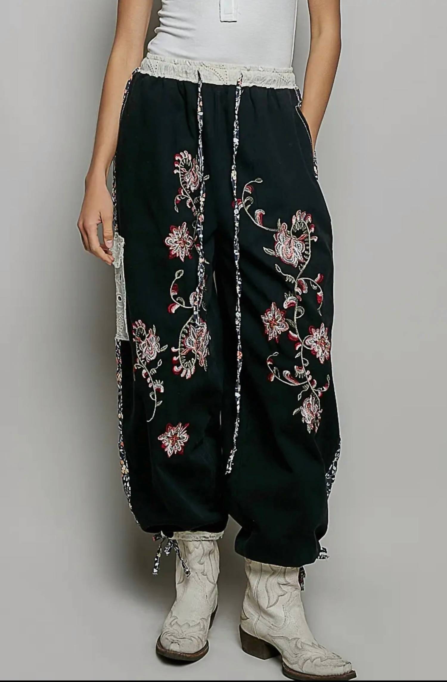 POL Floral Pants in black - women's pants