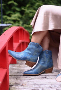 Diba True - Women's Rave Lion Western Boots