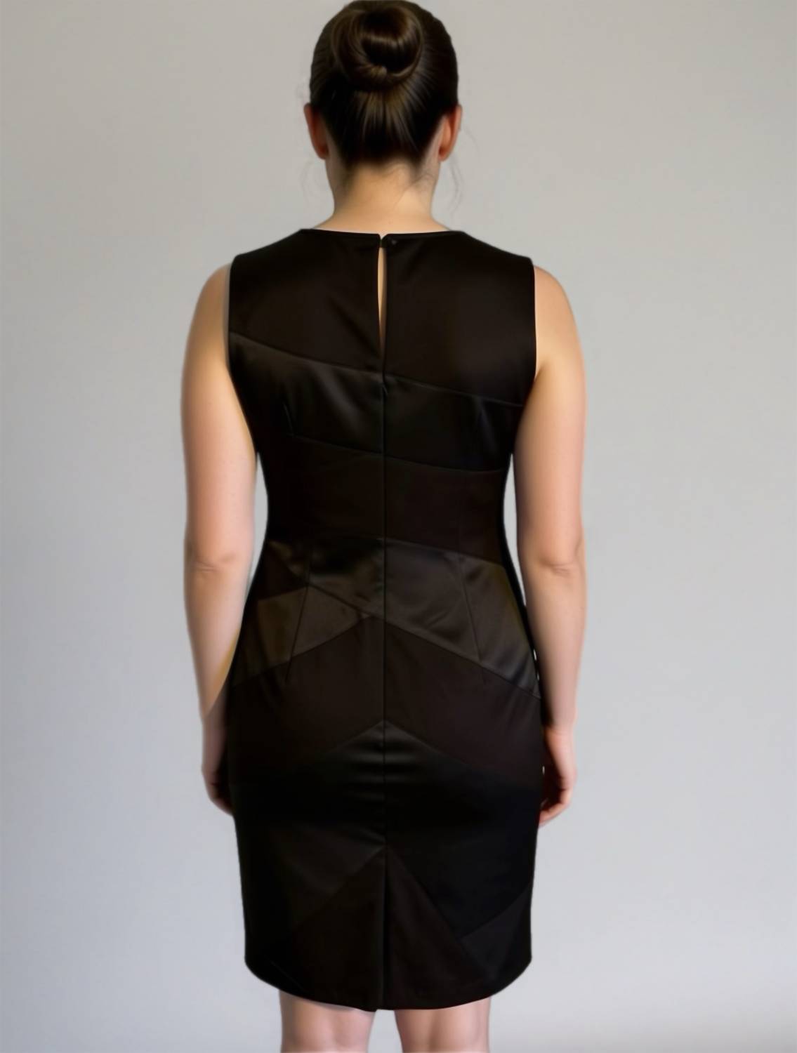 Nue By Shani - Built In Shapewear V-Neck Dress