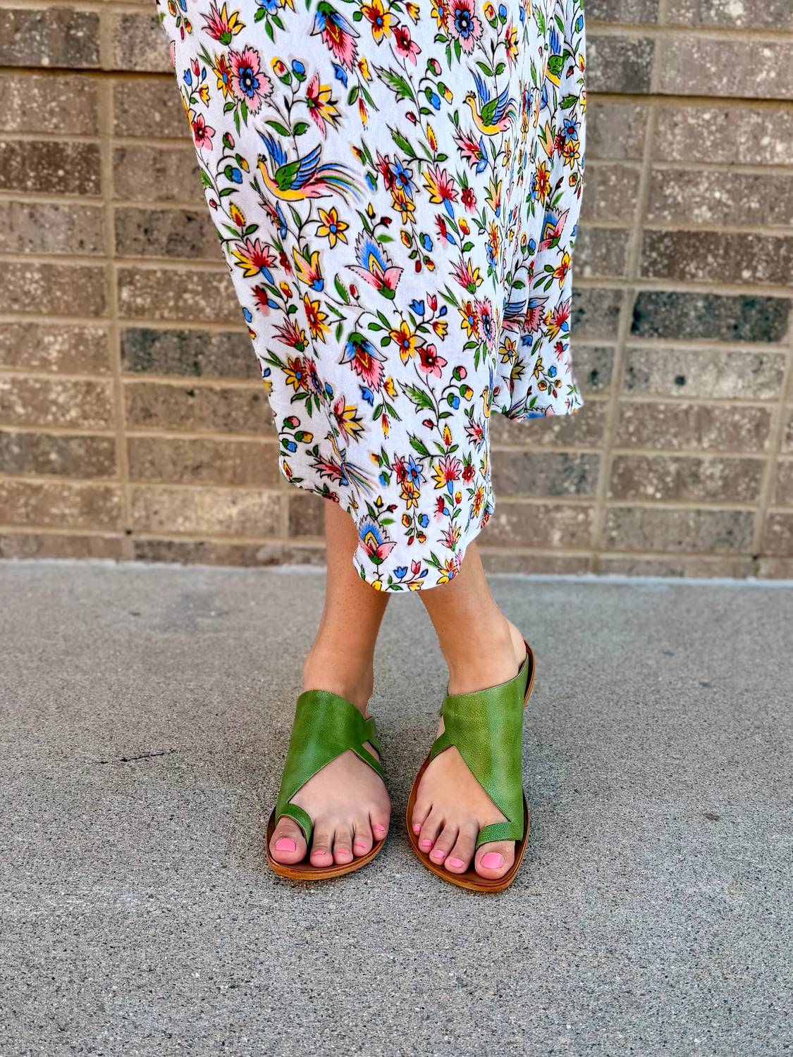 Cydwoq - Women's Stone Slide Sandals
