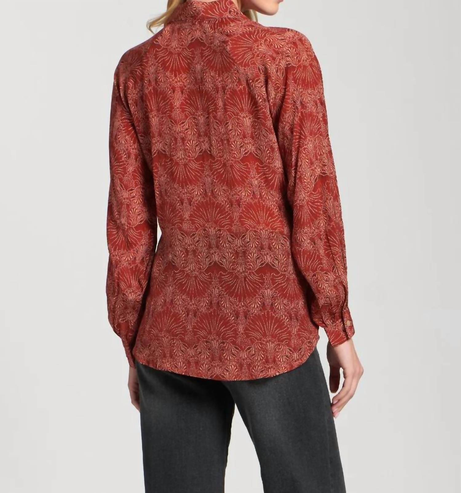 Apny - Nouveau Print Placket Pullover Blouse