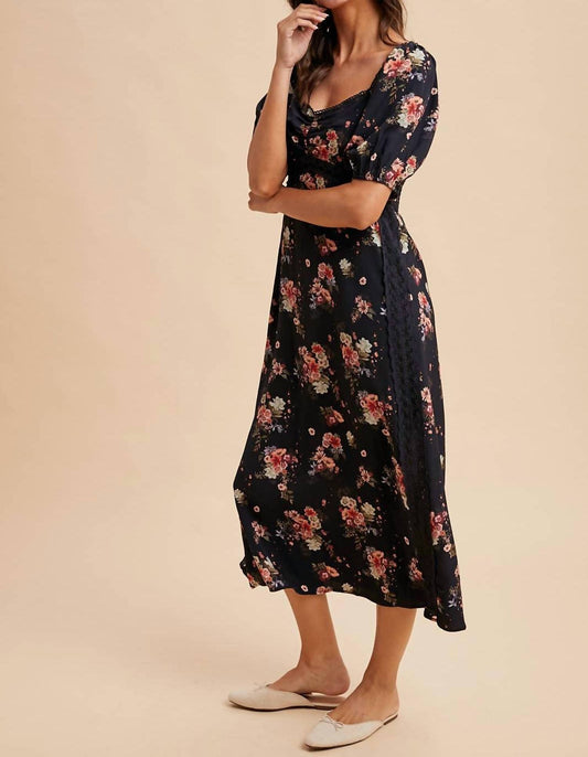 In-Loom - Floral Sweetheart Lace Dress