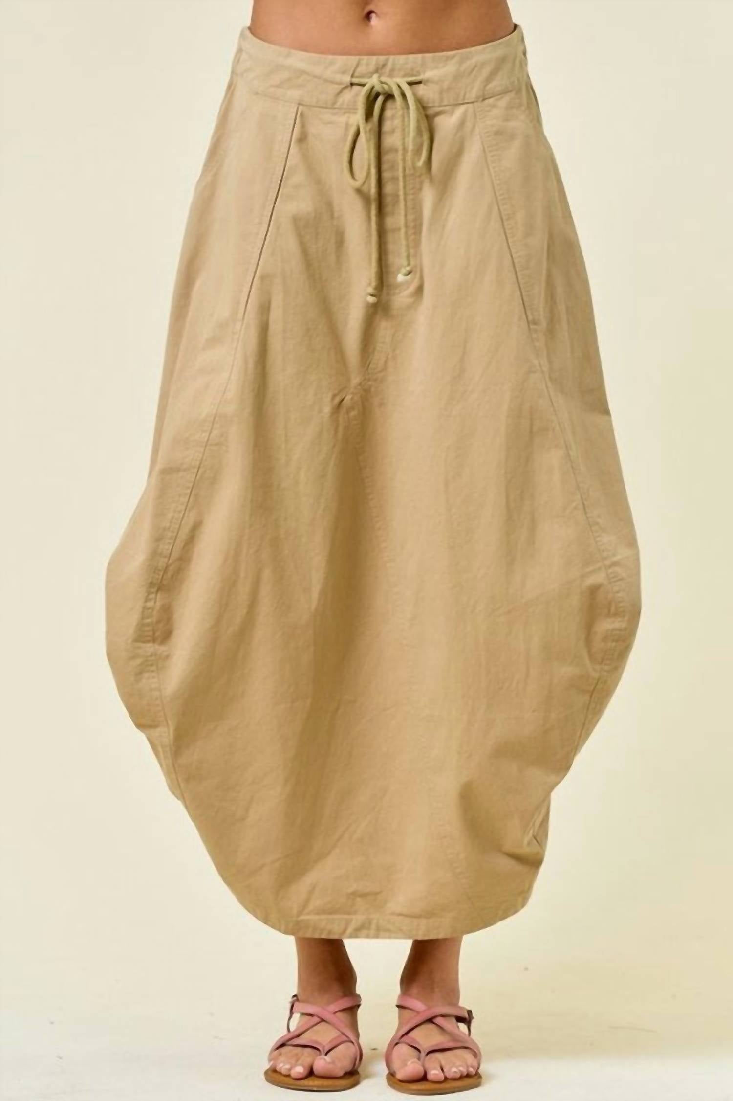 Doe And Rae - Side Tuck Detail Midi Skirt