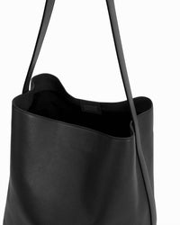 Aesther Ekme Women's Sac Supple Tote Bag in black - women's bag - detail view