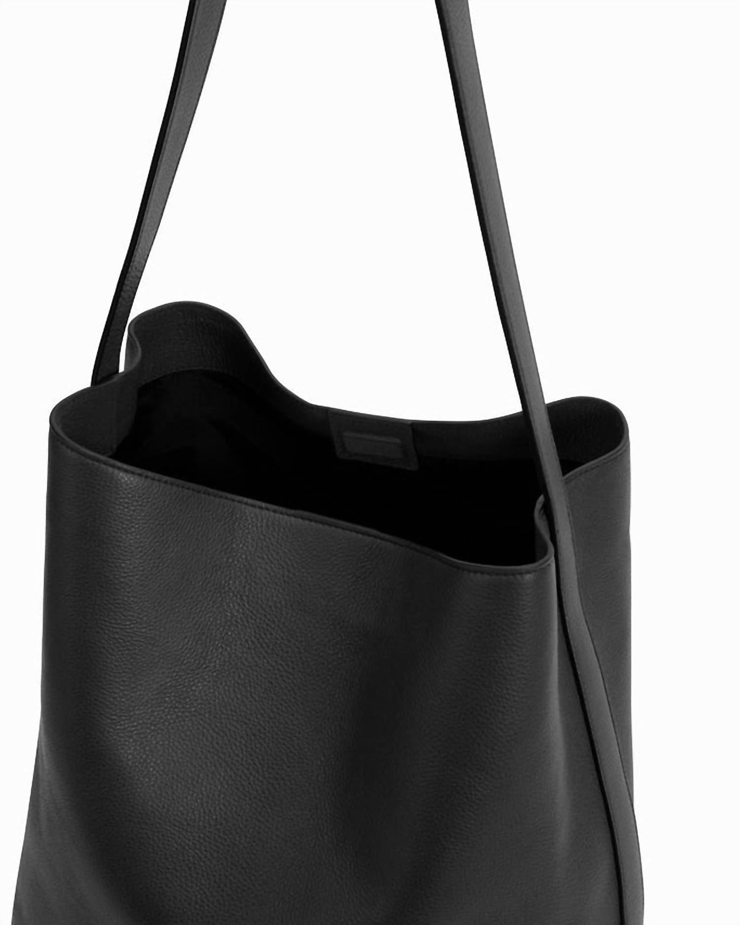 Aesther Ekme Women's Sac Supple Tote Bag in black - women's bag - detail view