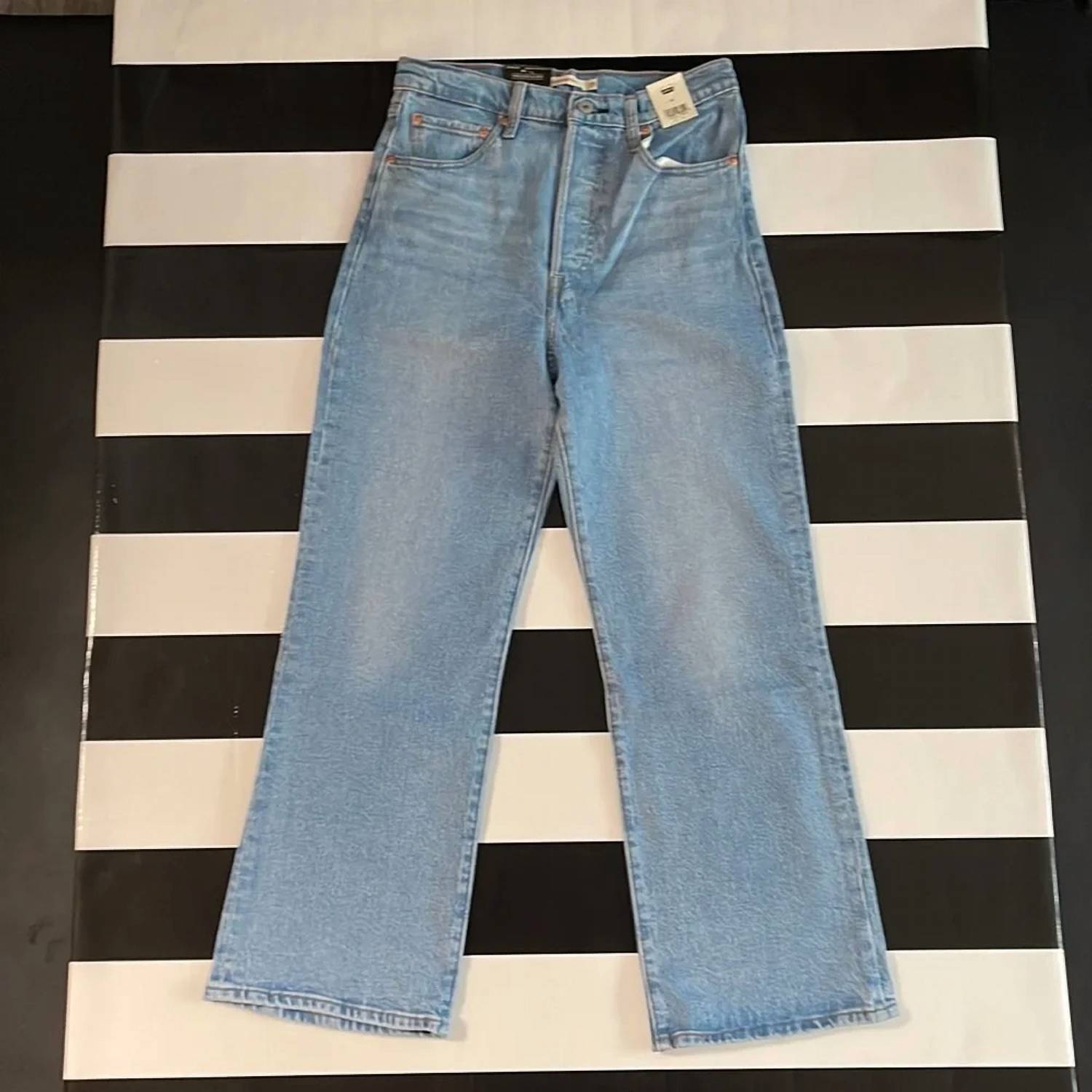 Levi'S - Premium Ribcage Cropped Bootcut Jeans