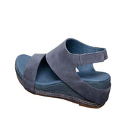 Antelope - Women's Dotty Sandals