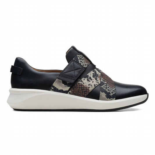 Clarks - Women's Un Rio Strap Sneakers