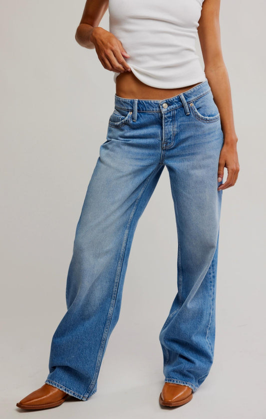 Free People - Tennessee Low-rise Boyfriend Jeans