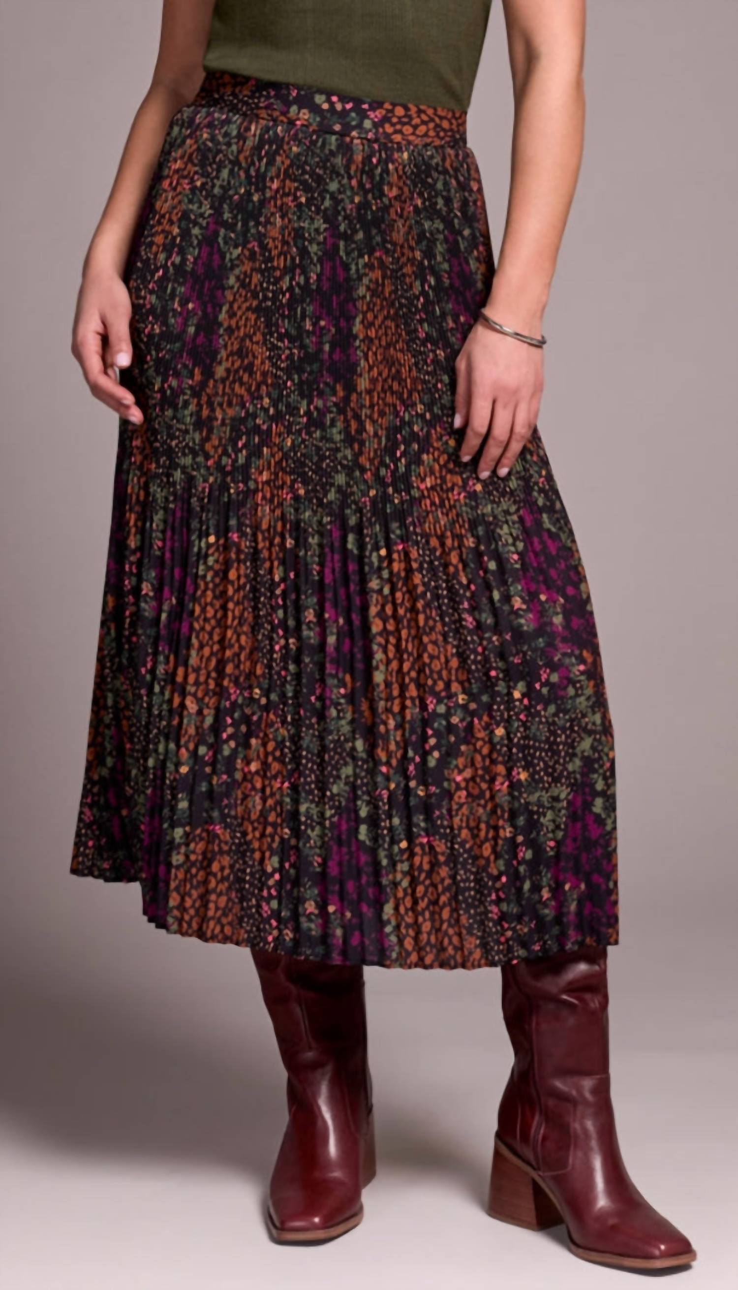 TRIBAL Plisse With Slit Skirt in plum wine - women's skirt