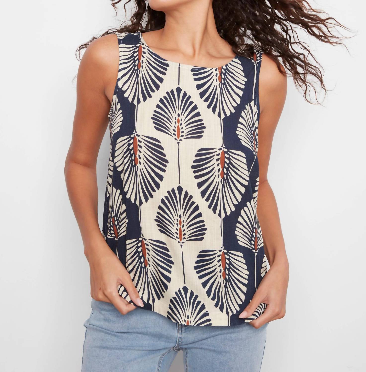 Charlie B - Sleeveless Linen Round Hem Blouse