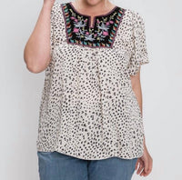 Hailey & Co - Leopard Printed Short Sleeve Top