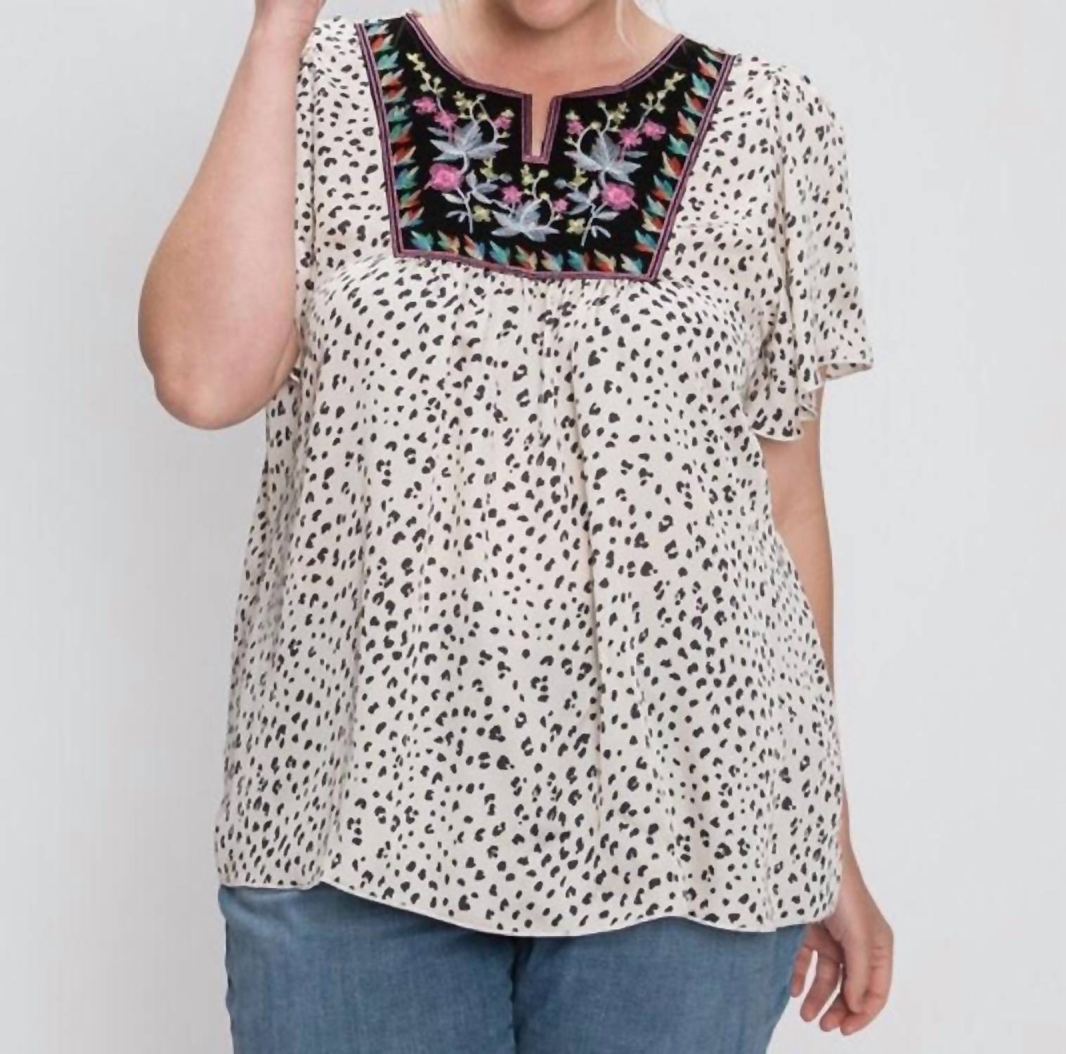 Hailey & Co - Leopard Printed Short Sleeve Top