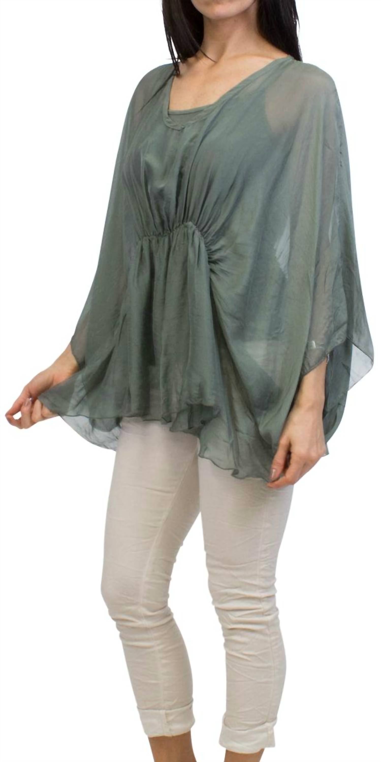Gigi Moda - Paolita Bat-wing Scoop Neck Blouse