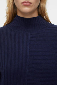Closed - Turtle Neck Pullover