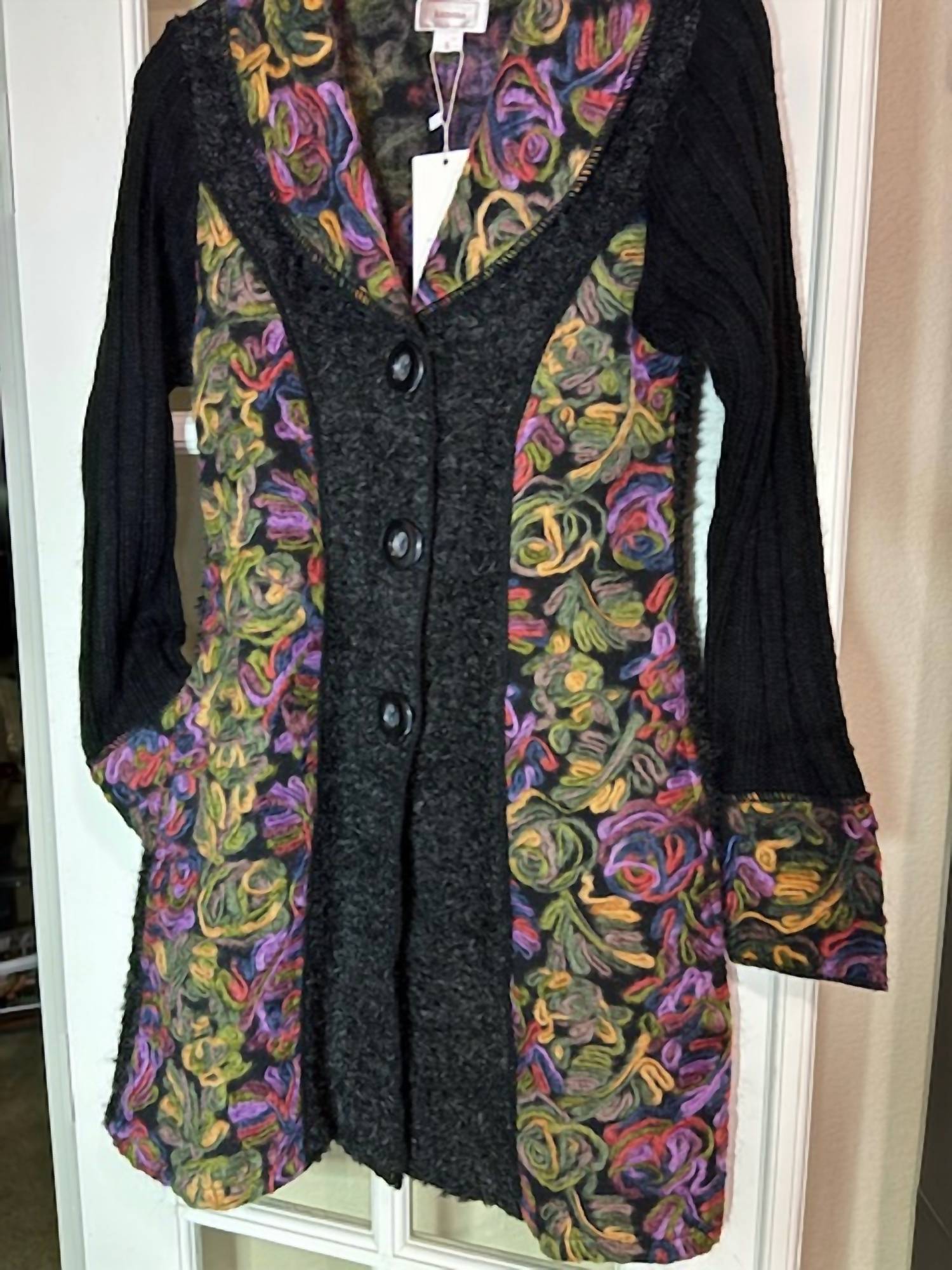 Rising International emb.patchwork flower coat in blk multi flowers - women's jacket