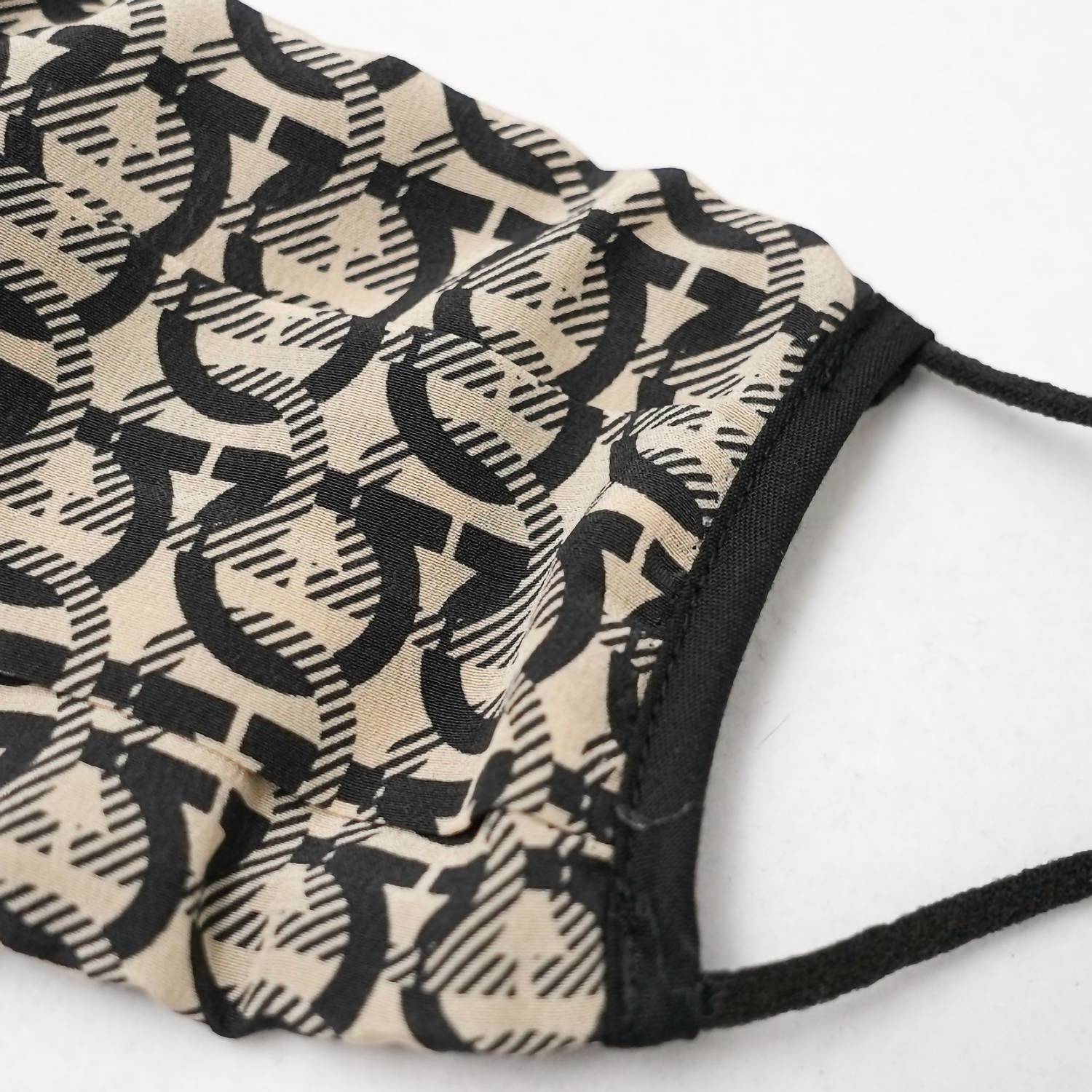 Salvatore Ferragamo - Unisex Face Mask With Pouch Set