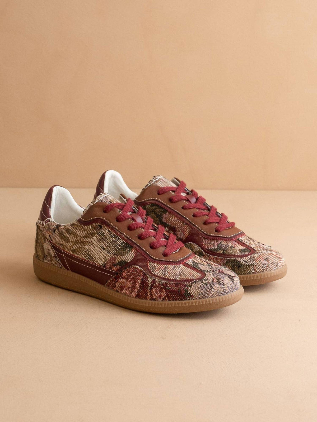 Oasis Society - Women's The Dalia Lace Up Sneaker