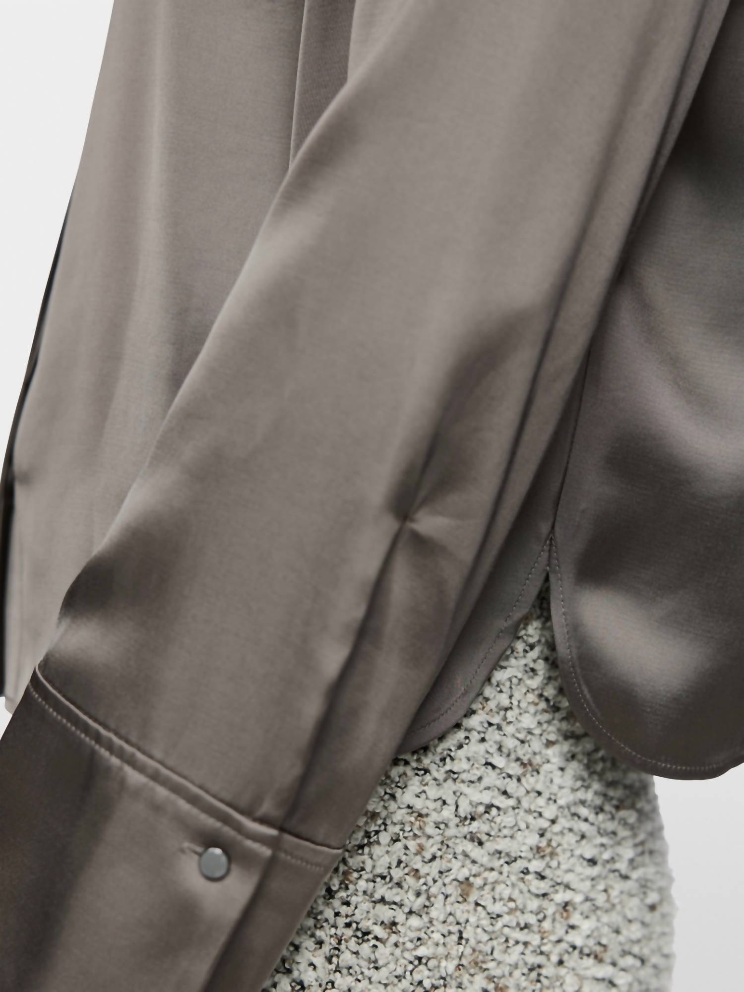Marc Cain - Feminine Blouse with Bow City Tour