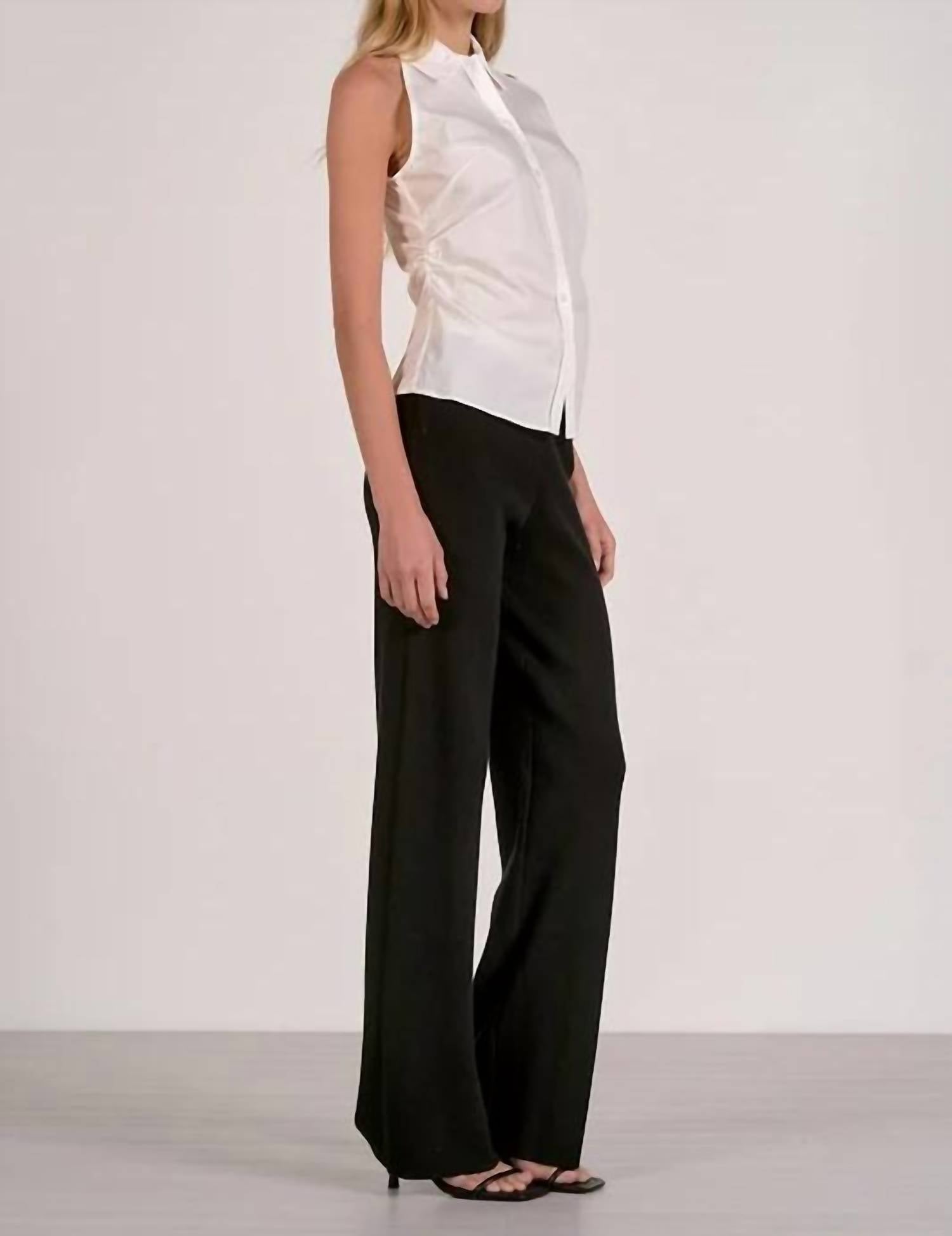 Elan - Sleeveless Collar Top