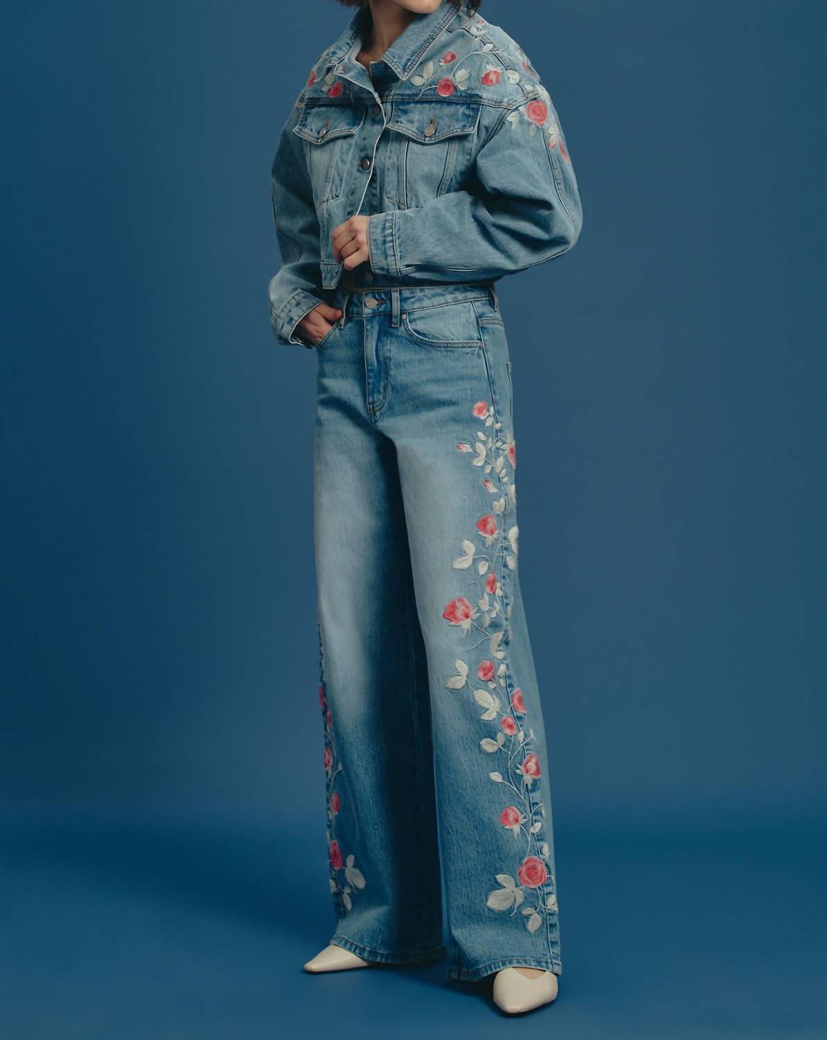 Bayeas - Embroidered Barrel Leg Jeans