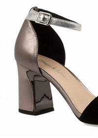 Django & Juliette - Women's Kiya Sandals