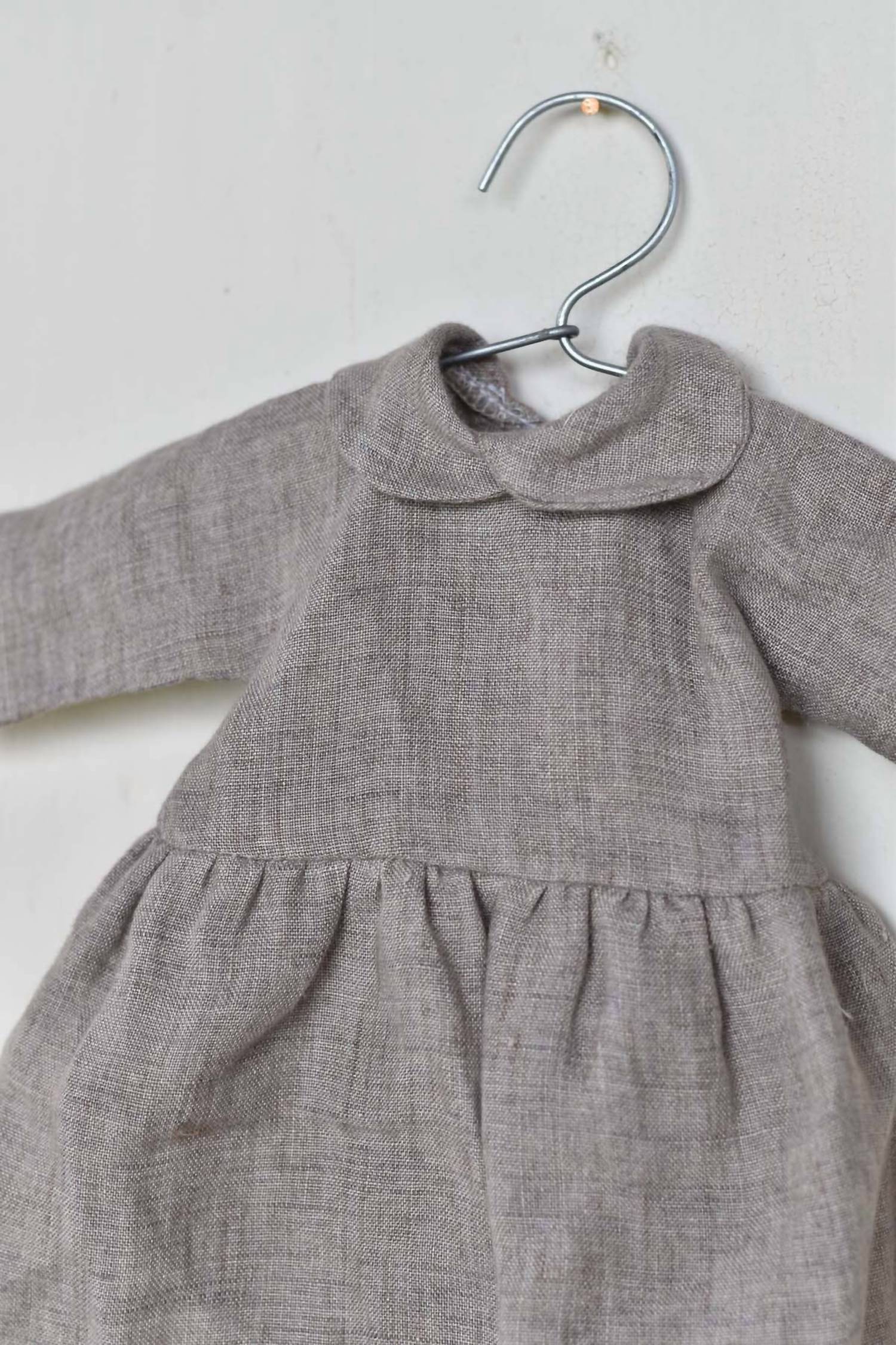 Woolgrass Farm - Fern The Frog Doll With Linen Dress