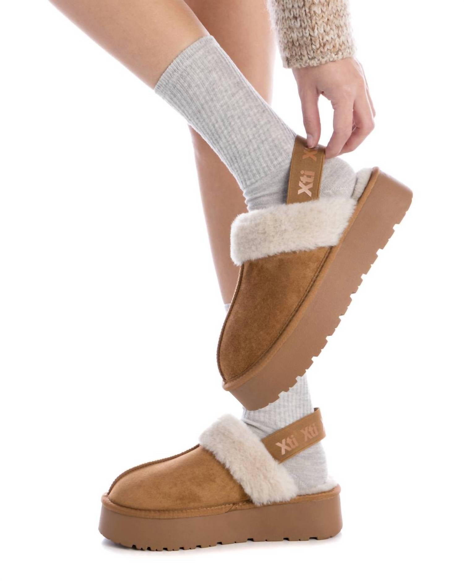 Xti - Women's Winter Clogs