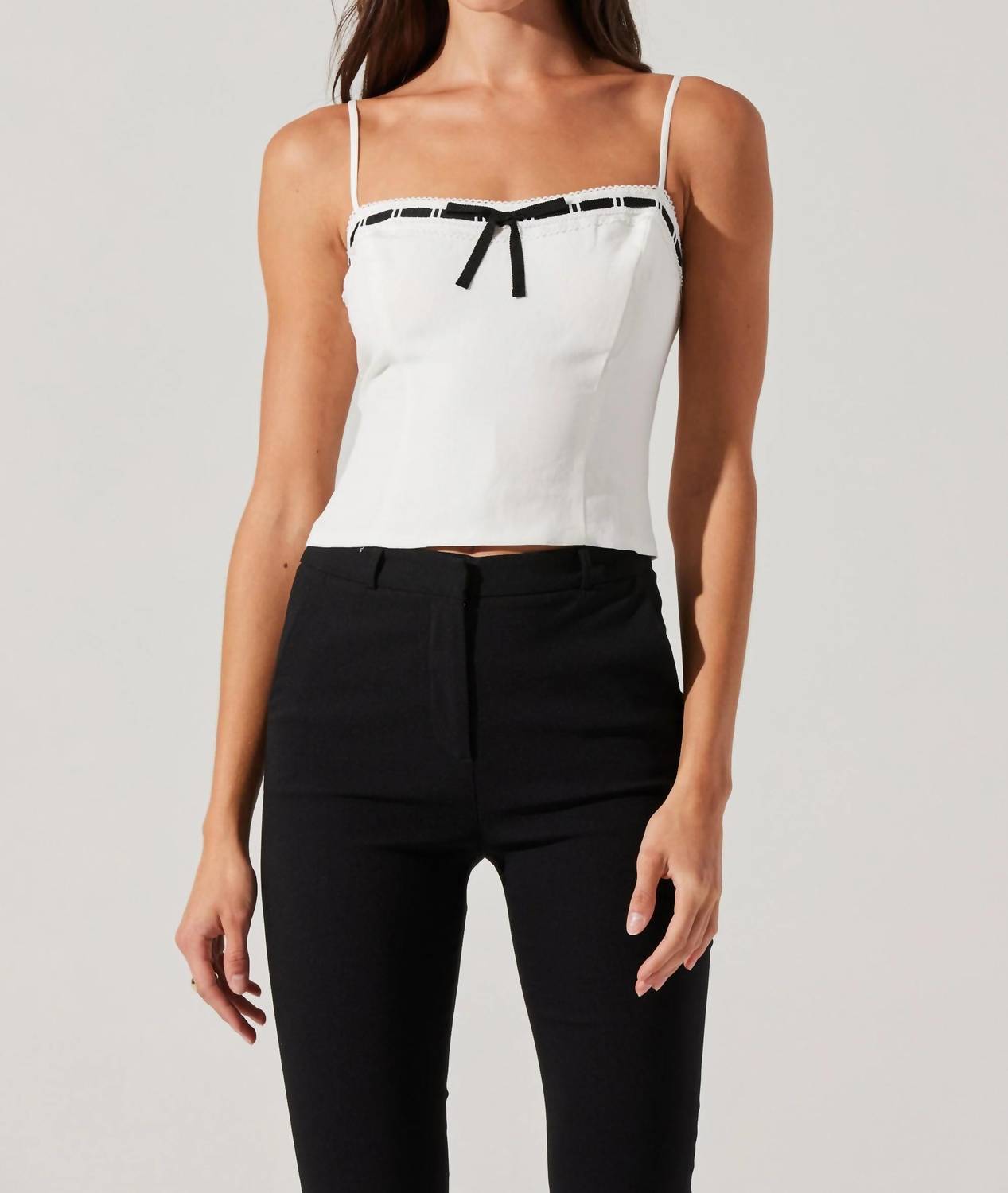 Astr - Paiton Sleeveless Top