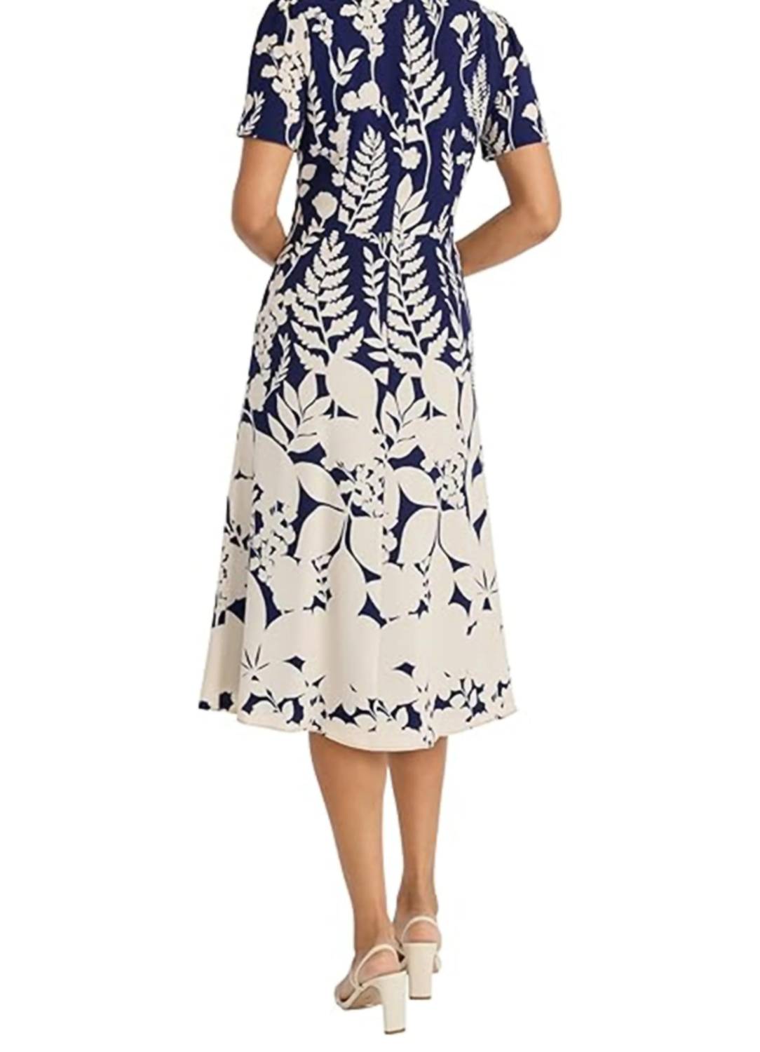 Maggy London - Short Sleeve Leaf Print A-line Dress
