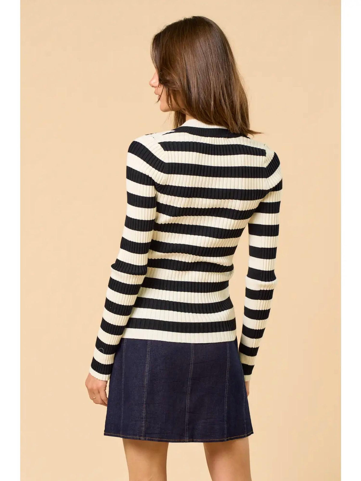 Lalavon - V-neck Striped Sweater