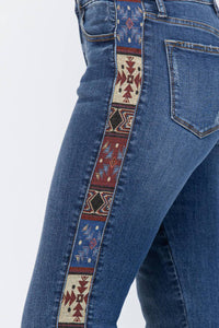 Judy Blue - Mid Rise Relaxed Fit Jeans