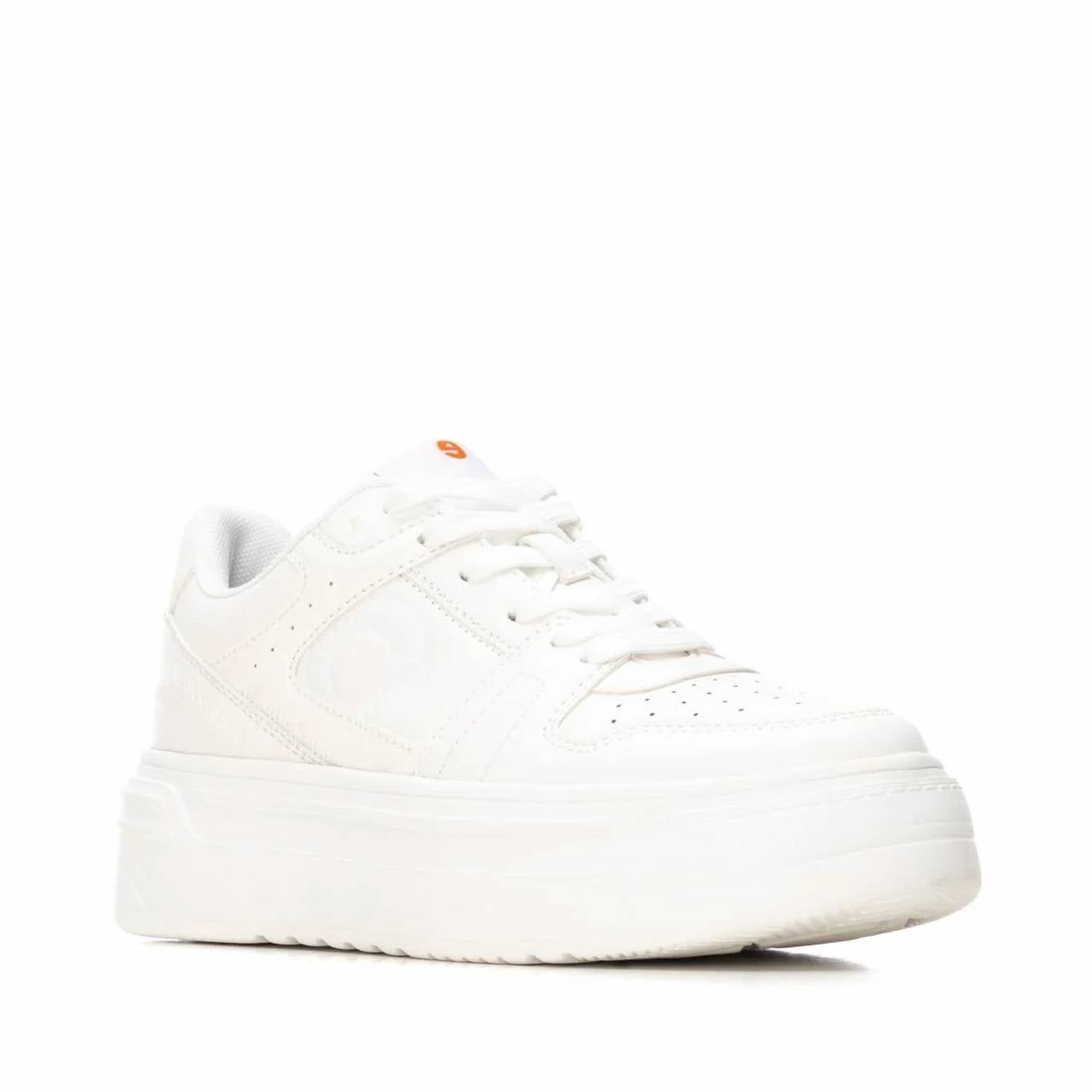 Refresh - Women's Lace-up Sneaker